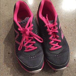 New Balance Cushioning sneakers — pink